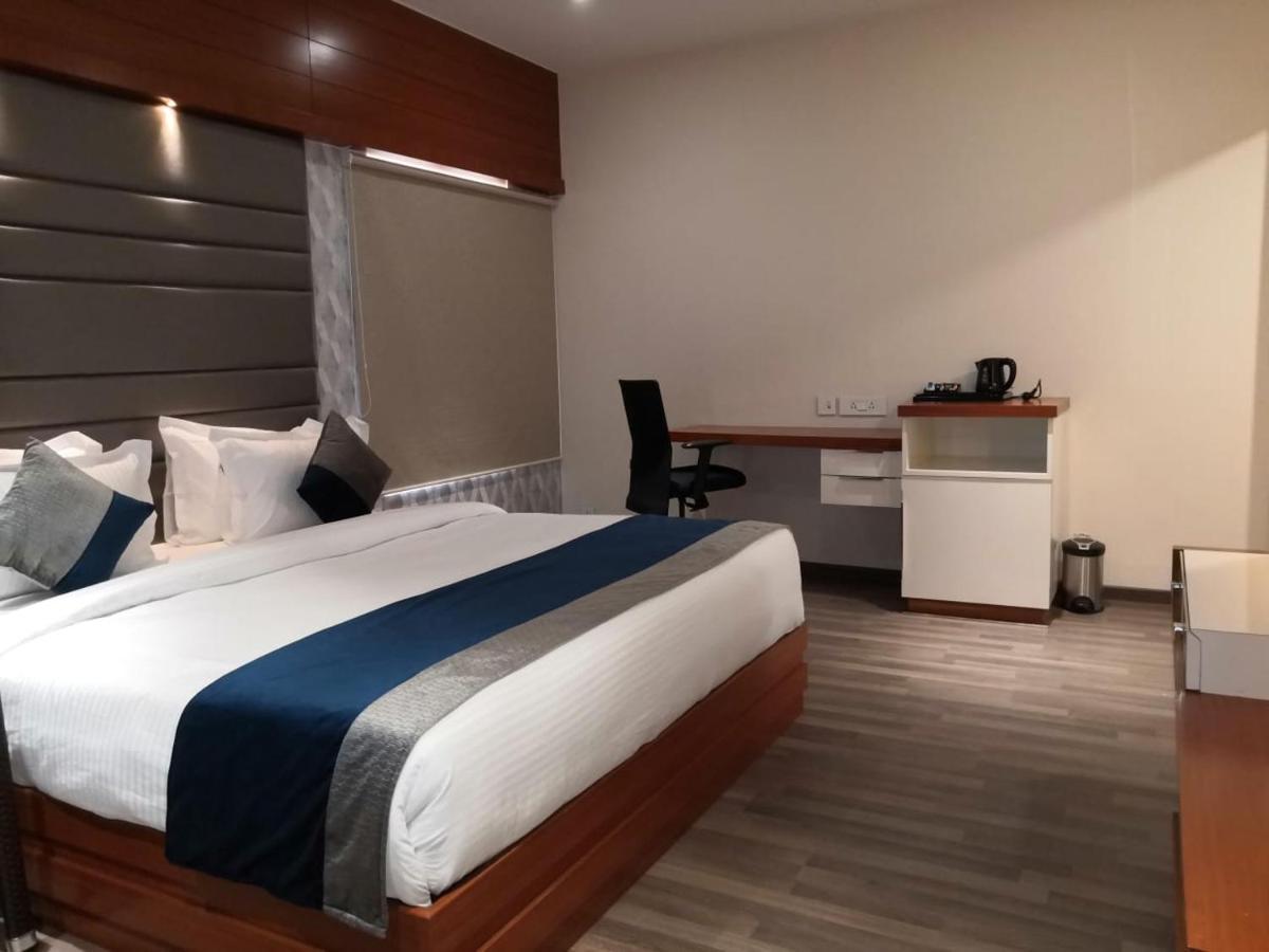 Robusta Inn Chikmagalūr Zewnętrze zdjęcie